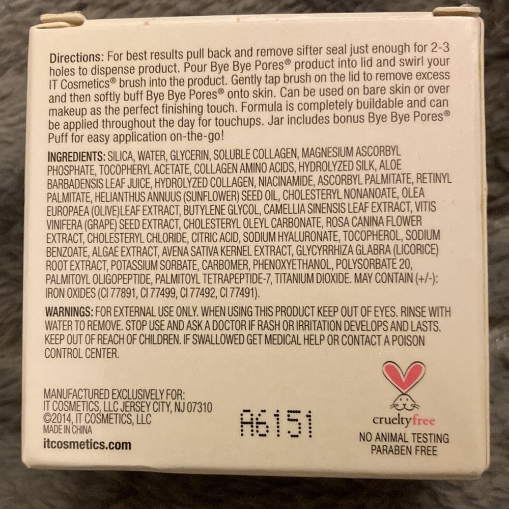 It cosmetics - Picture 2 of 2